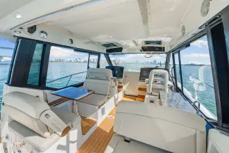 Thumbnail von Boston Whaler 405 Conquest