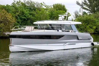 Wellcraft 44 Explorer