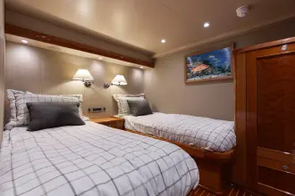 Thumbnail von Viking 82 Cockpit Motor Yacht VICTORY