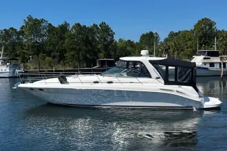 Sea Ray 410 Express Cruiser