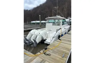 Boston Whaler 345 Conquest