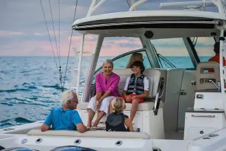 Thumbnail von Boston Whaler 345 Conquest