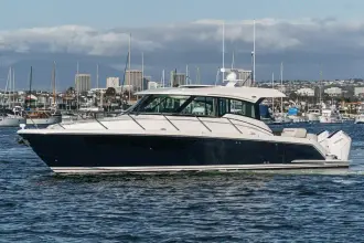 Tiara Yachts 43LE