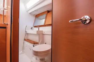 Thumbnail von Jeanneau Sun Odyssey 440 Trinity