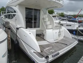 Thumbnail von Meridian 391 Sedan