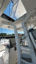 Thumbnail von Pursuit 428 S HAPPY HOUR
