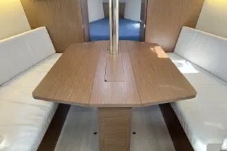 Thumbnail von Beneteau Oceanis 34.1