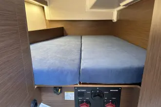 Thumbnail von Beneteau Oceanis 34.1