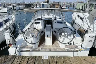 Thumbnail von Beneteau Oceanis 34.1
