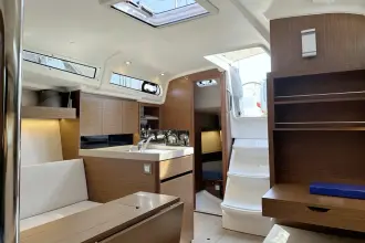 Thumbnail von Beneteau Oceanis 34.1