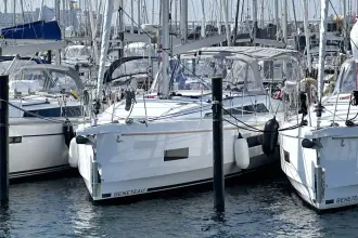 Thumbnail von Beneteau Oceanis 40.1