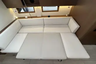 Thumbnail von Beneteau Oceanis 51.1
