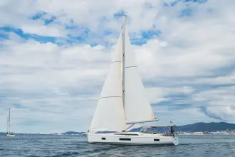Thumbnail von Beneteau Oceanis 51.1