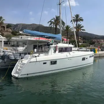 Lagoon 421