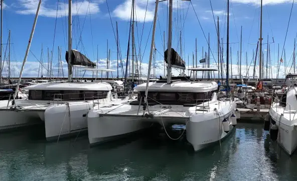 Lagoon 43