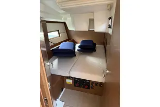 Thumbnail von Beneteau Oceanis 46.1 AZKENEAN