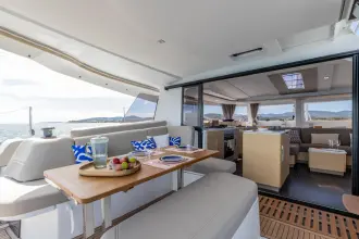 Thumbnail von Fountaine Pajot FP44