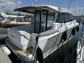 Jeanneau NC 9