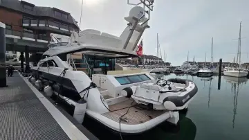 Thumbnail von Fairline Squadron 58