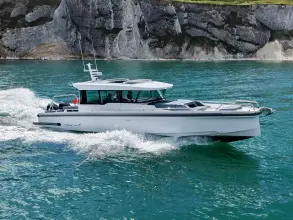 Axopar 37 XC Cross Cabin INFINITY