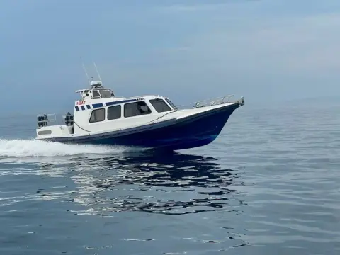 Redbay Stormforce 11 Cabin