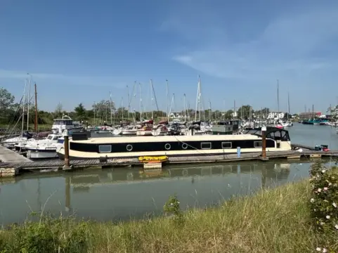 Collingwood 70 Widebeam Barge