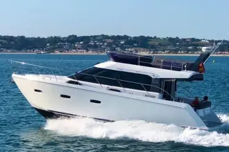 Sealine F380