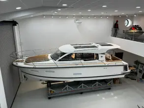 Nimbus 305 Coupe