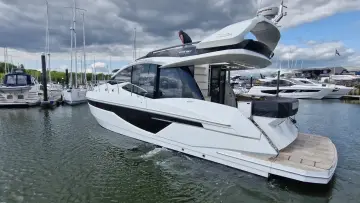 Galeon 470 SKY