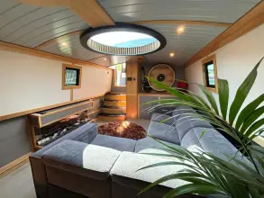 Thumbnail von New Concept Boats Cruiser Stern Wide Beam Black Star