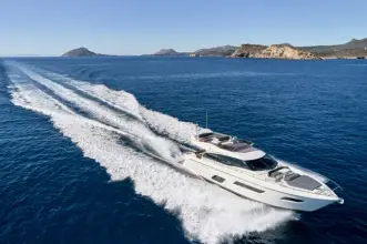 Ferretti Yachts 550