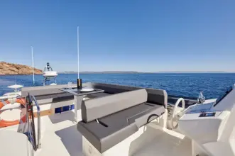 Thumbnail von Ferretti Yachts 550