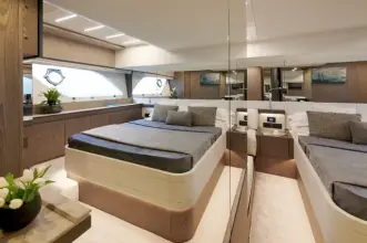 Thumbnail von Ferretti Yachts 550