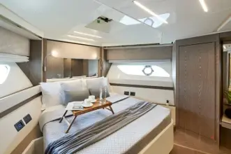 Thumbnail von Ferretti Yachts 550
