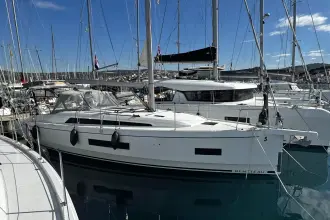 Thumbnail von Beneteau Oceanis 40.1