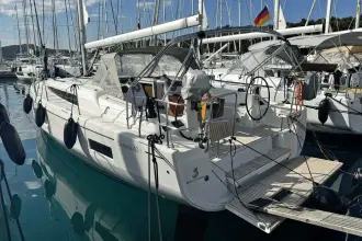 Thumbnail von Beneteau Oceanis 40.1