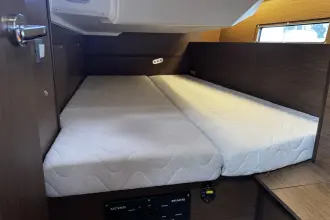 Thumbnail von Beneteau Oceanis 40.1