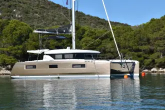 Beneteau Lagoon 46 06-00716