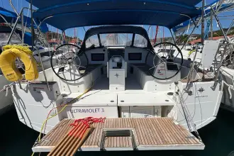 Jeanneau Sun Odyssey 410 Ultraviolet 3