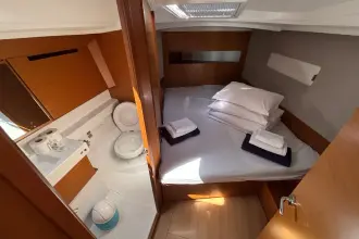 Thumbnail von Jeanneau Sun Odyssey 410 Ultraviolet 3