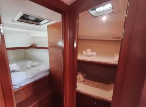 Thumbnail von Beneteau Oceanis 43