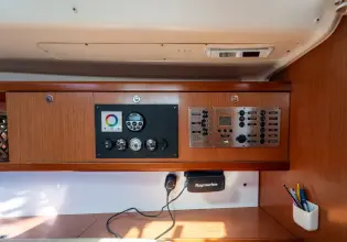 Thumbnail von Beneteau Oceanis 43