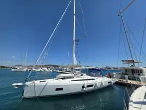 Thumbnail von Beneteau Oceanis 51.1