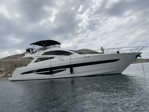 Galeon 700 Raptor SkyDeck