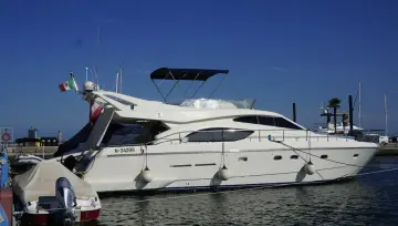 Ferretti Yachts 53