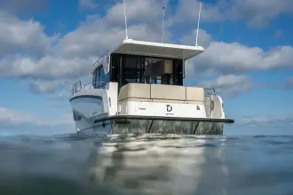 Delphia 10 Sedan HOPE