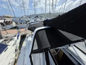 Thumbnail von Beneteau Oceanis 38 Ours Blanc