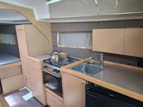 Thumbnail von Beneteau Oceanis 38 Ours Blanc