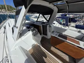 Thumbnail von Beneteau Oceanis 38 Ours Blanc