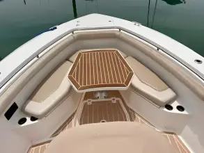 Thumbnail von Boston Whaler 370 Outrage